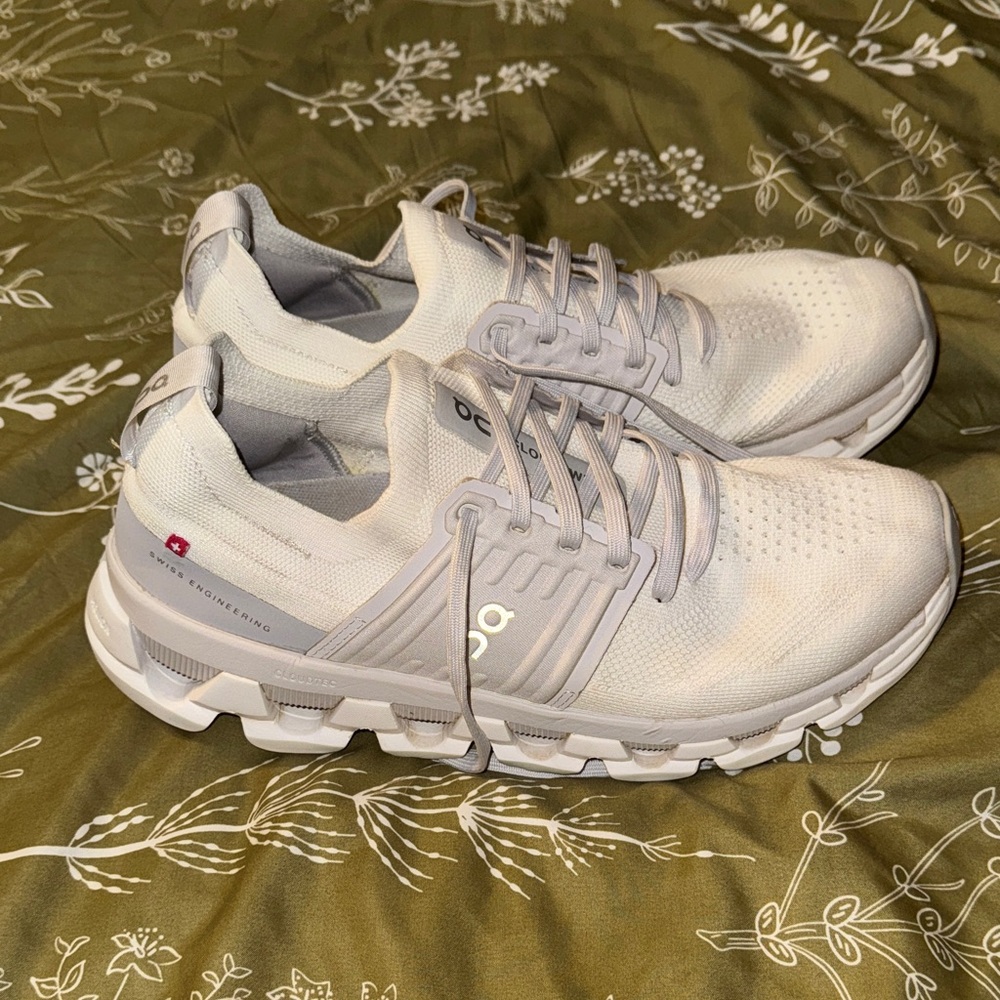 On Cloud Women’s Shoes